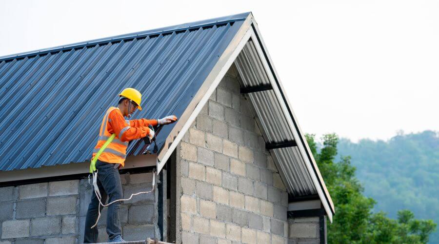 Expert new roof installation services in Cedarville, MI